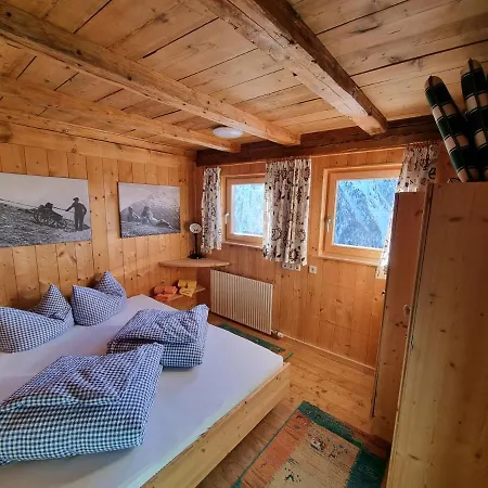 Almhütte Chrisanten Thaya Chalet *